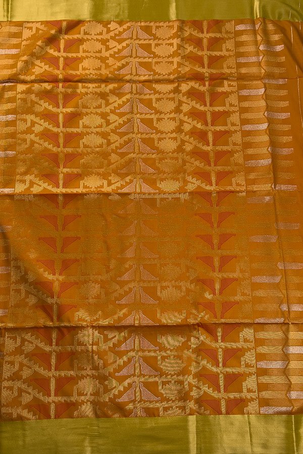 semi soft silk saree pallu