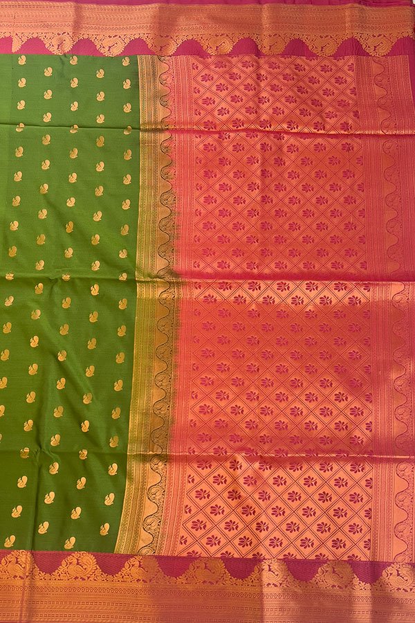semi soft silk saree pallu