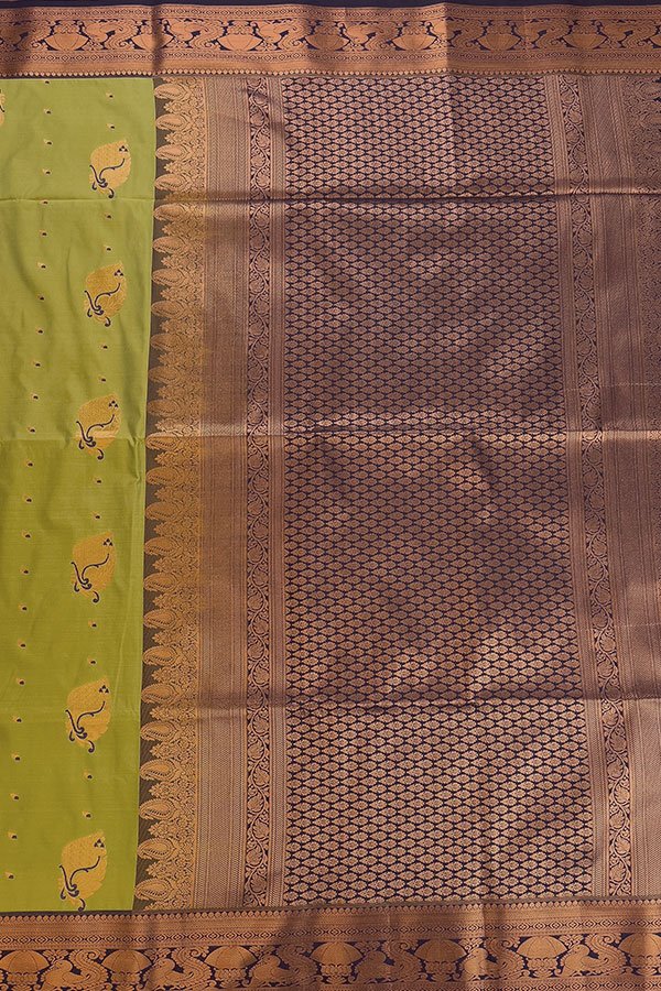semi soft silk saree pallu