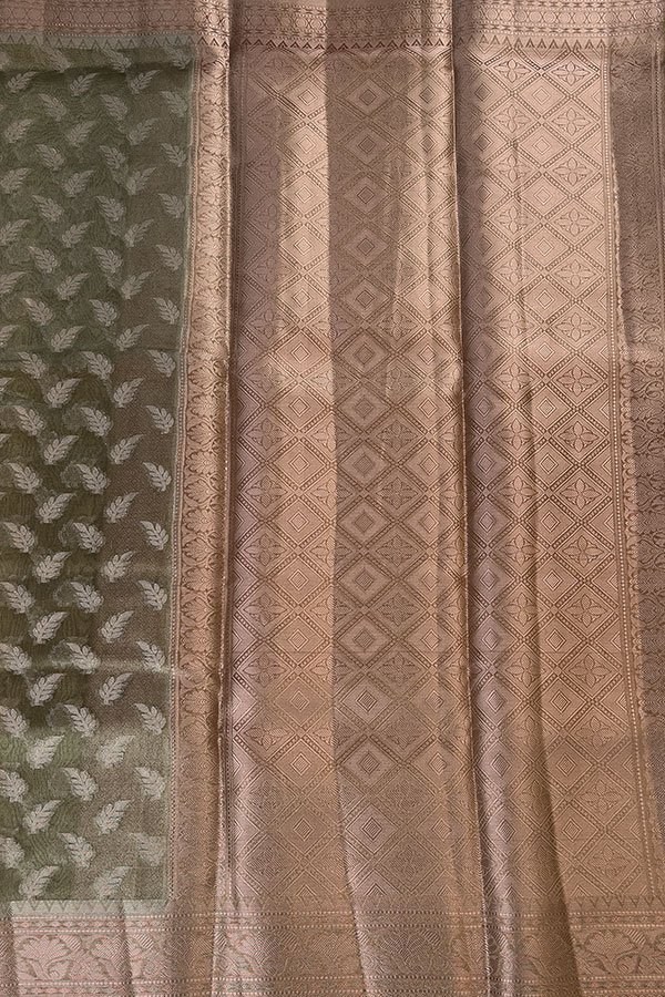 tissue banarsi saree pallu