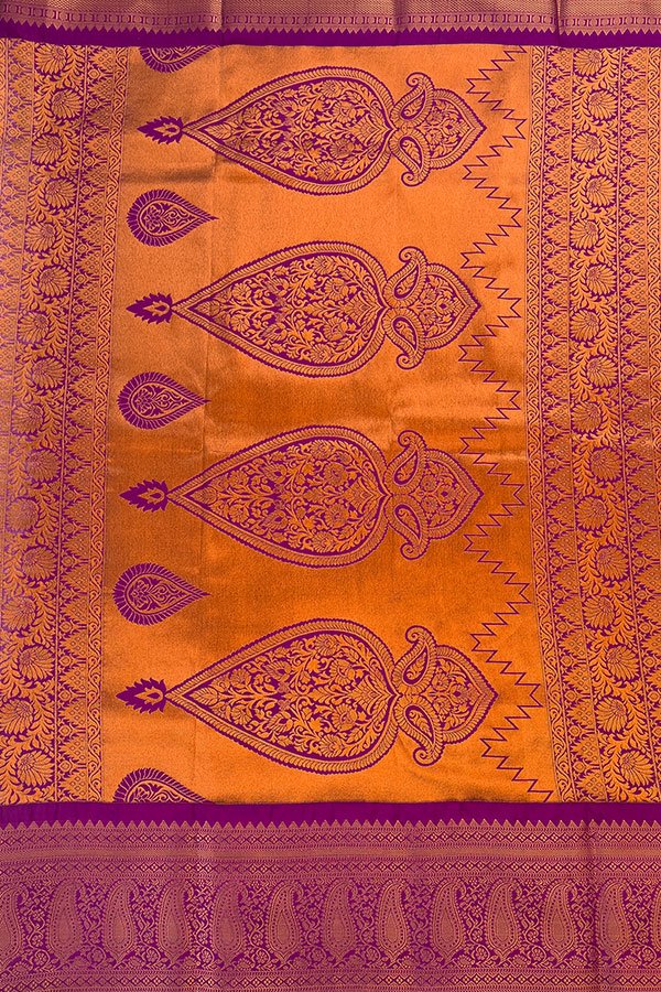 semi silk saree pallu