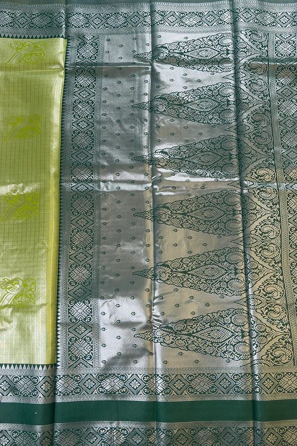 semi kanchi tissue saree pallu