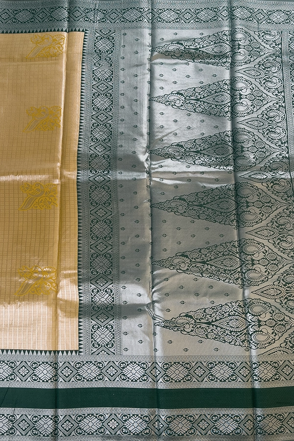 semi kanchi tissue saree pallu