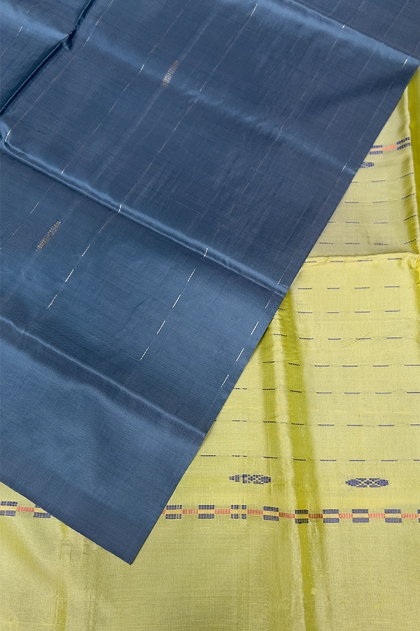 Banana Pith in Blueish Grey