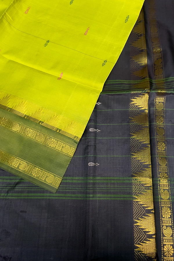 Bananapith saree green-pallu